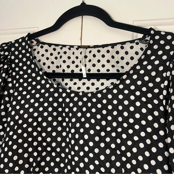 Free People Polka Dot Puff Sleeve Crop Top Blouse Womens Size 2 Black White - Picture 7 of 9
